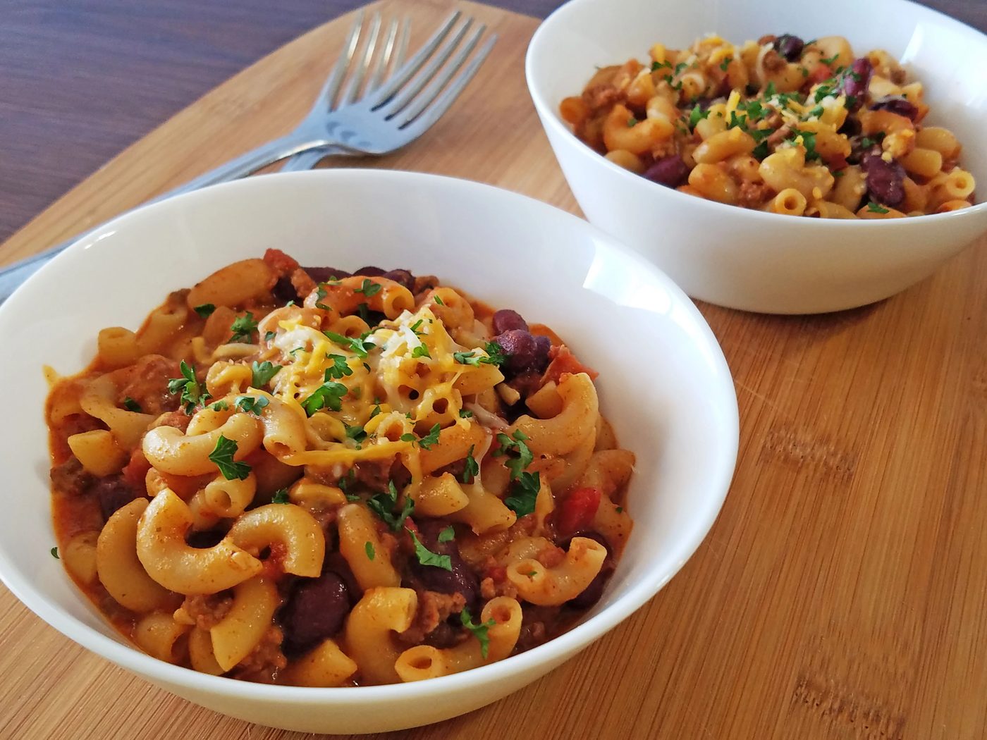 A yummy and delightful twist on chili mac that is ready in 20 minutes via Bekob.com