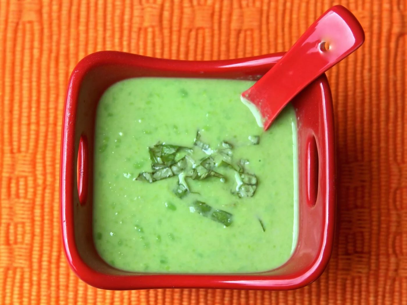 4a Foodieaholic Sweet Pea And Basil Soup Chef Works 072457