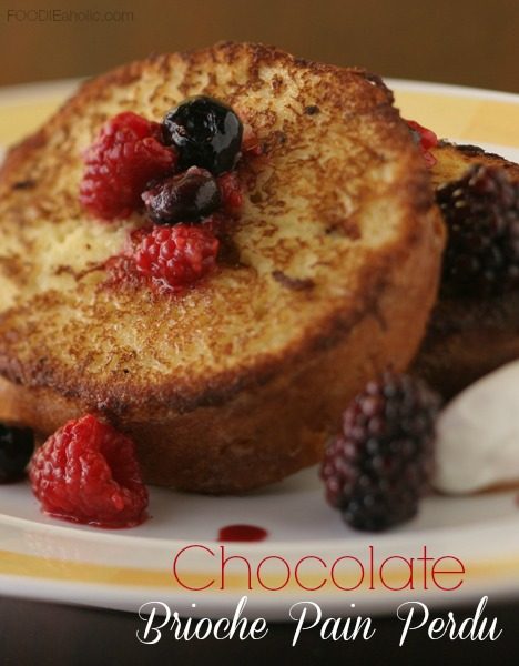 Chocolate Brioche Pain Perdu | FOODIEaholic.com #recipe #cooking #brunch #dessert #brioche
