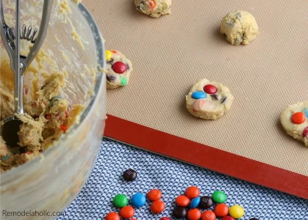 Chocolate Chip M&M Cookie Recipe For Soft Chewy Cookies #Bekob