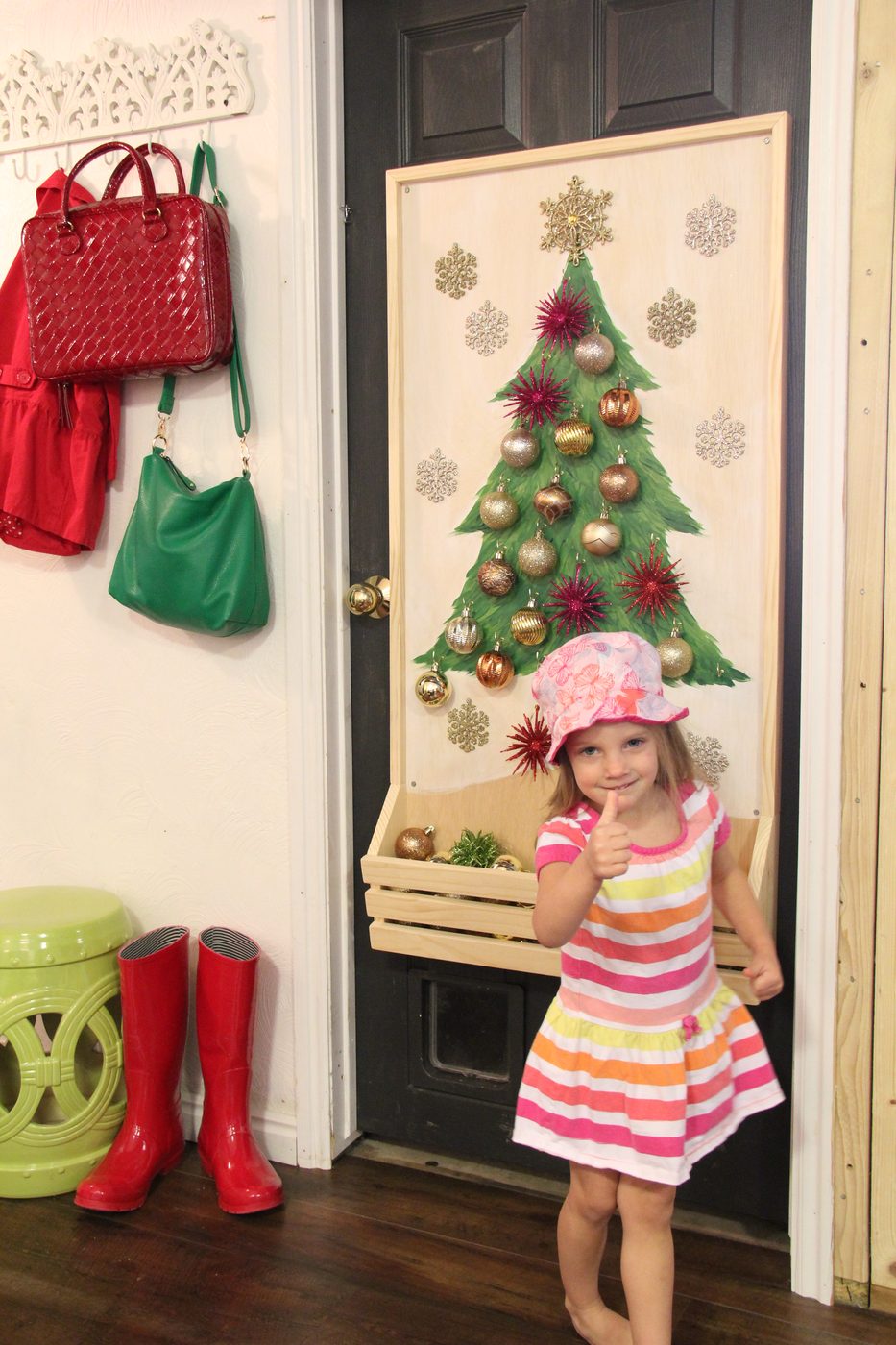 Advent Calendar and Snowman wreath 054