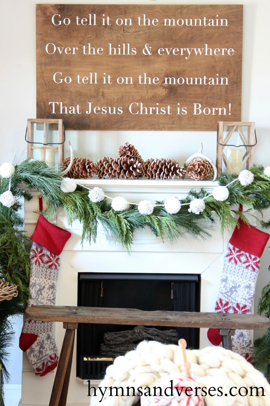 30 well fitted Christmas Mantels
