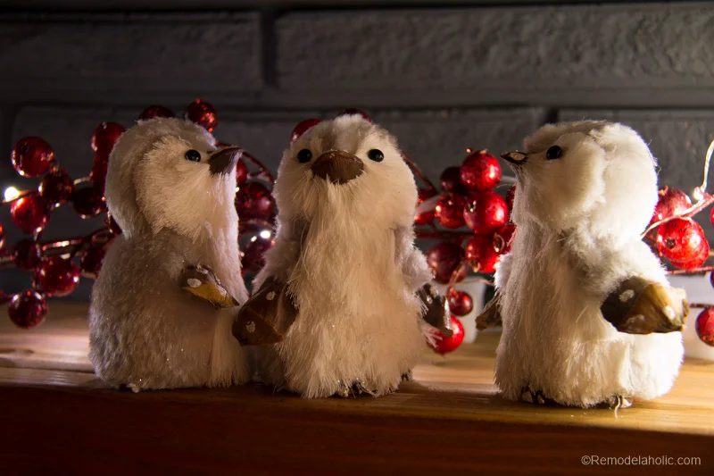 Looking to decorate your mantel for Christmas, but aren't sure where to start? Try these tips for creating a whimsical and rustic Christmas Mantel featured on Bekob.com