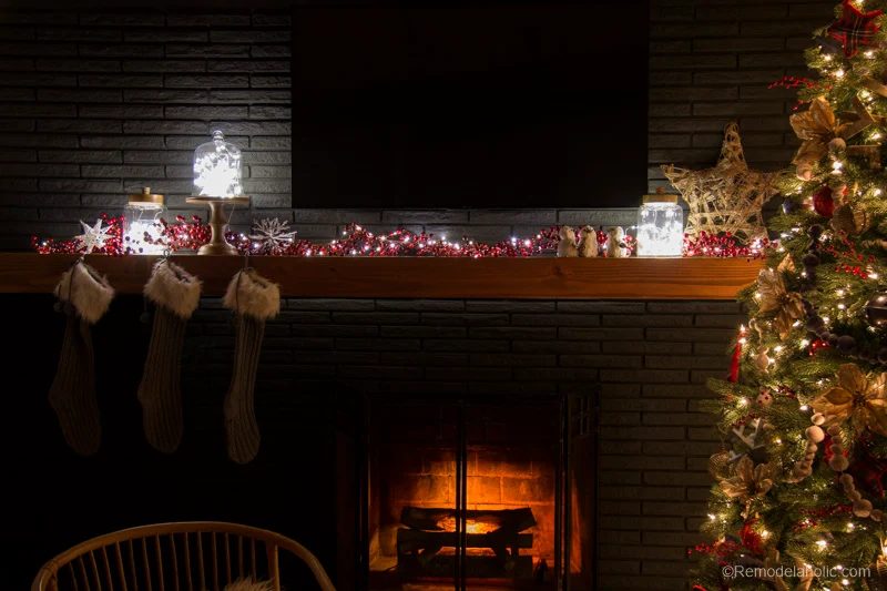 Looking to decorate your mantel for Christmas, but aren't sure where to start? Try these tips for creating a whimsical and rustic Christmas Mantel featured on Bekob.com