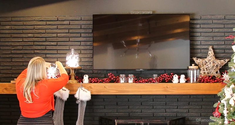 Looking to decorate your mantel for Christmas, but aren't sure where to start? Try these tips for creating a whimsical and rustic Christmas Mantel featured on Bekob.com