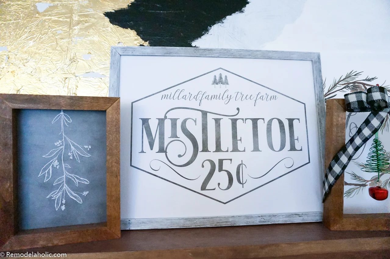 Christmas Printable Mistletoe Sign And Chalkboard Drawing #Bekob