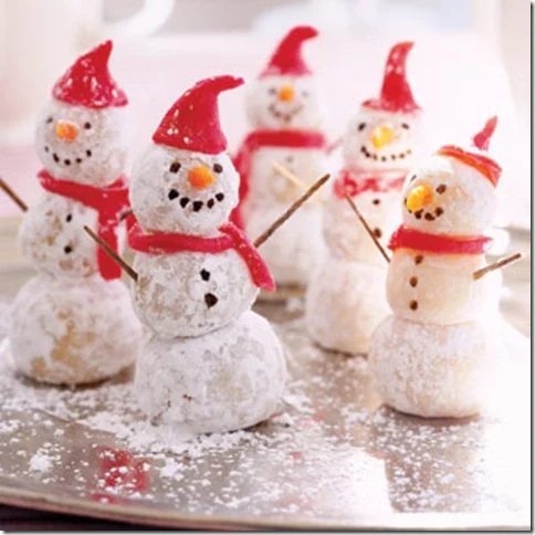 christmas-dessert-cookie-marzipan-snowman-fb