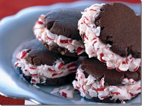 chocolate-candy-cane-whoopies