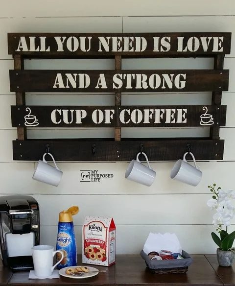 Coffee Rack. 16 clever organization pallet hacks featured on Bekob.com
