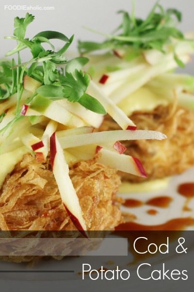 Cod and Potato Cakes | FOODIEaholic.com #recipe #cooking #appetizer #fish #cod #potato #potatocakes #holiday #Passover