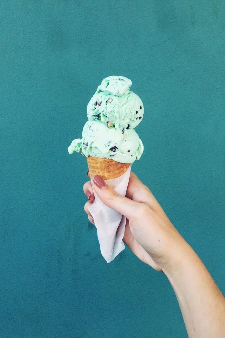 Color Crush: Decorating with Mint
