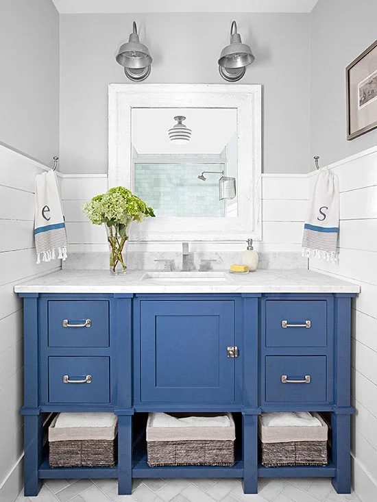 25 Inspiring and Colorful Bathroom Vanities via @tipsholic #bathroom #vanity #colorful #colors #homedecor