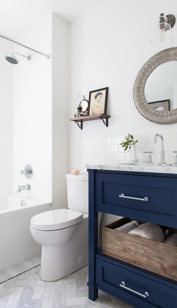 25 Inspiring and Colorful Bathroom Vanities via @tipsholic #bathroom #vanity #colorful #colors #homedecor