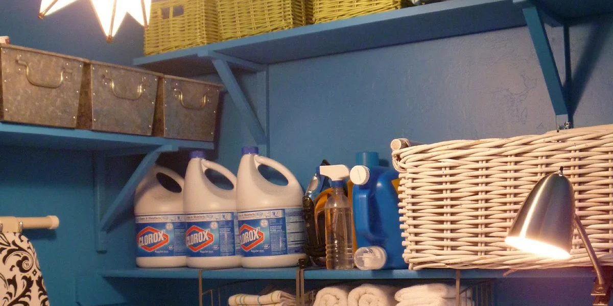 Colorful Blue Laundry Room Makeover