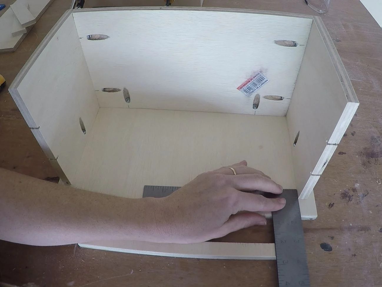Bekob Spice Cupboard Assemble (32)