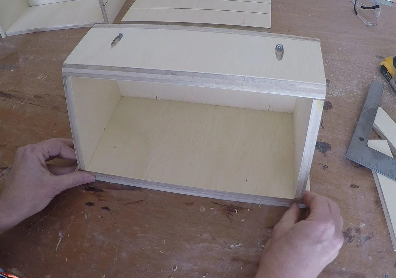 Bekob Spice Cupboard Assemble (49)