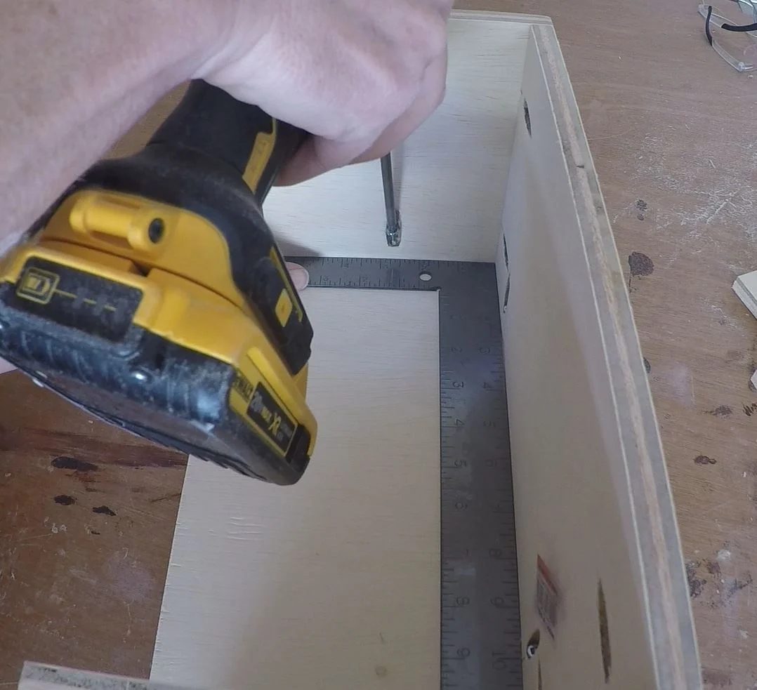 Bekob Spice Cupboard Assemble (29)