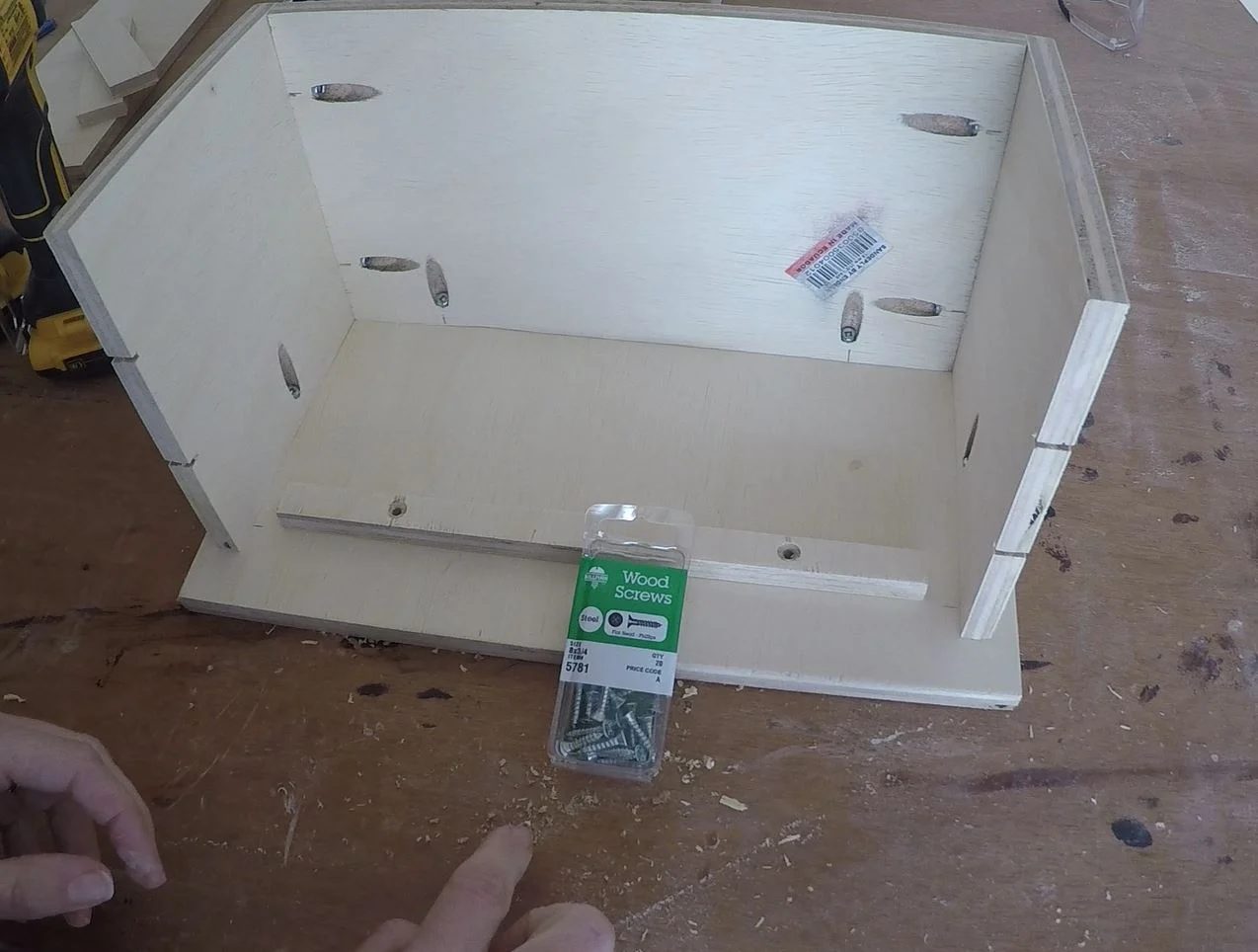 Bekob Spice Cupboard Assemble (34)