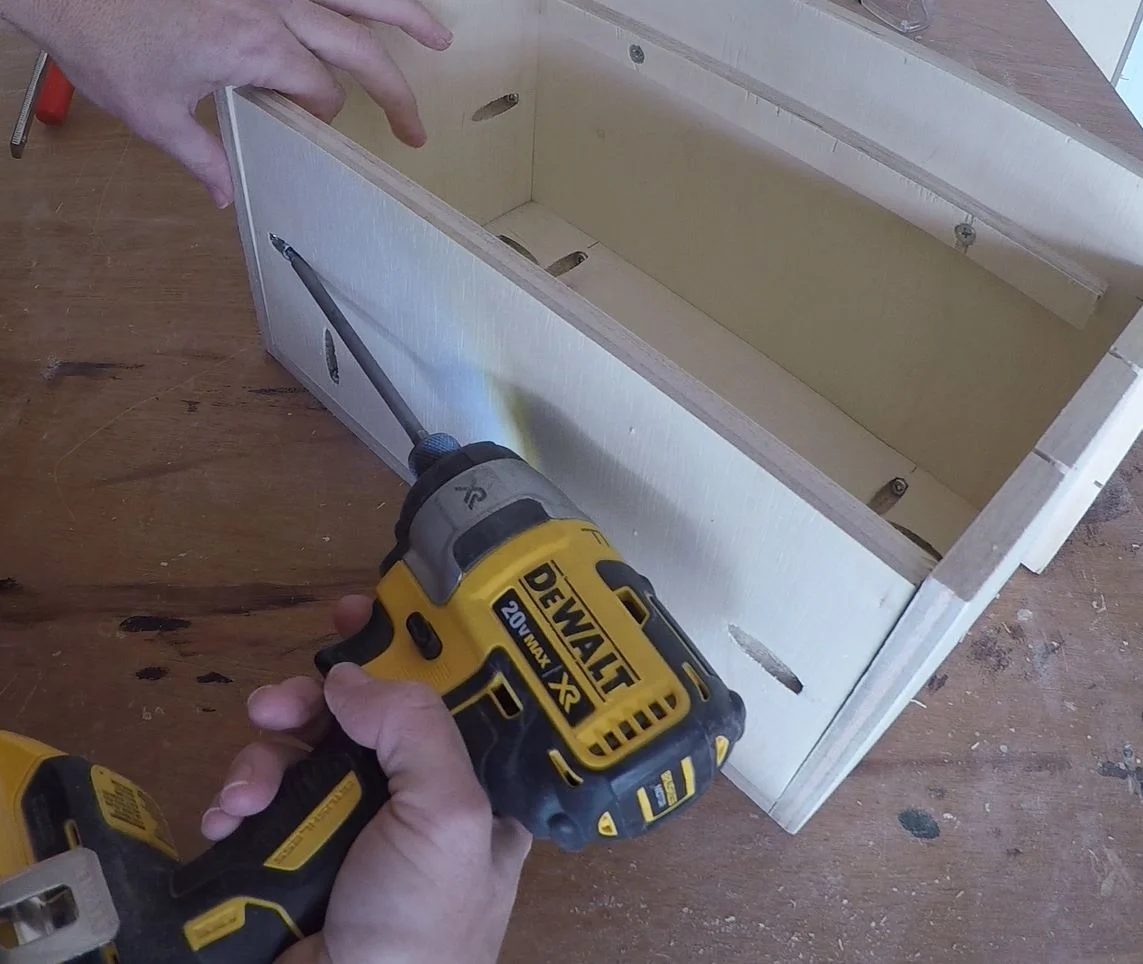 Bekob Spice Cupboard Assemble (38)