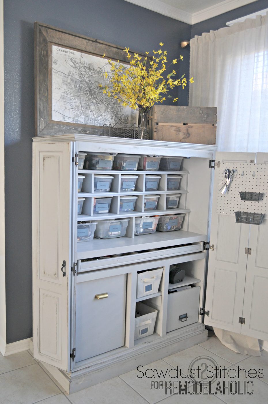 Computer desk into organized craft cabinet | Sawdust2Stitches on Bekob.com #craftroom #storage #makeover