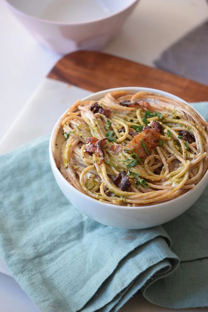 The well fitted straightforward comfort food recipe for dinner. Creamy Pesto Pasta via Bekob.com