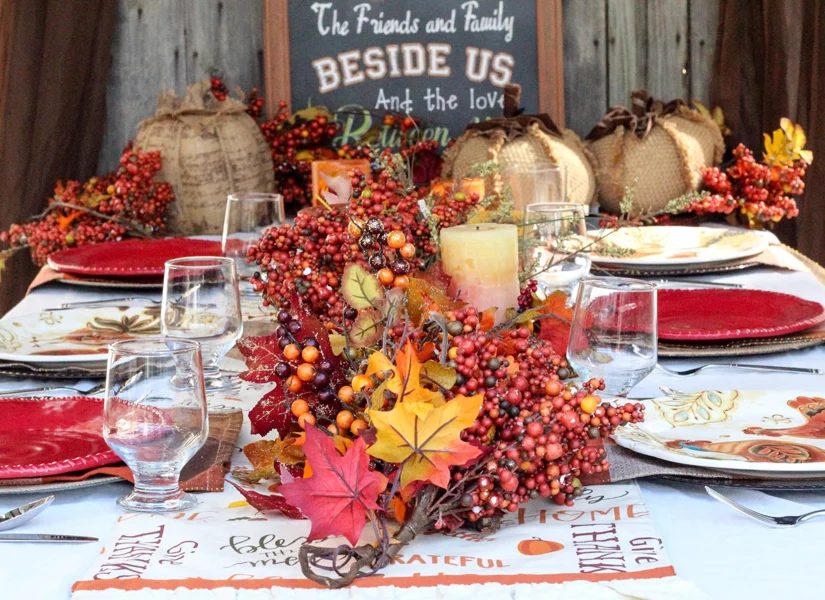 Create the well fitted Thanksgiving Tablescape