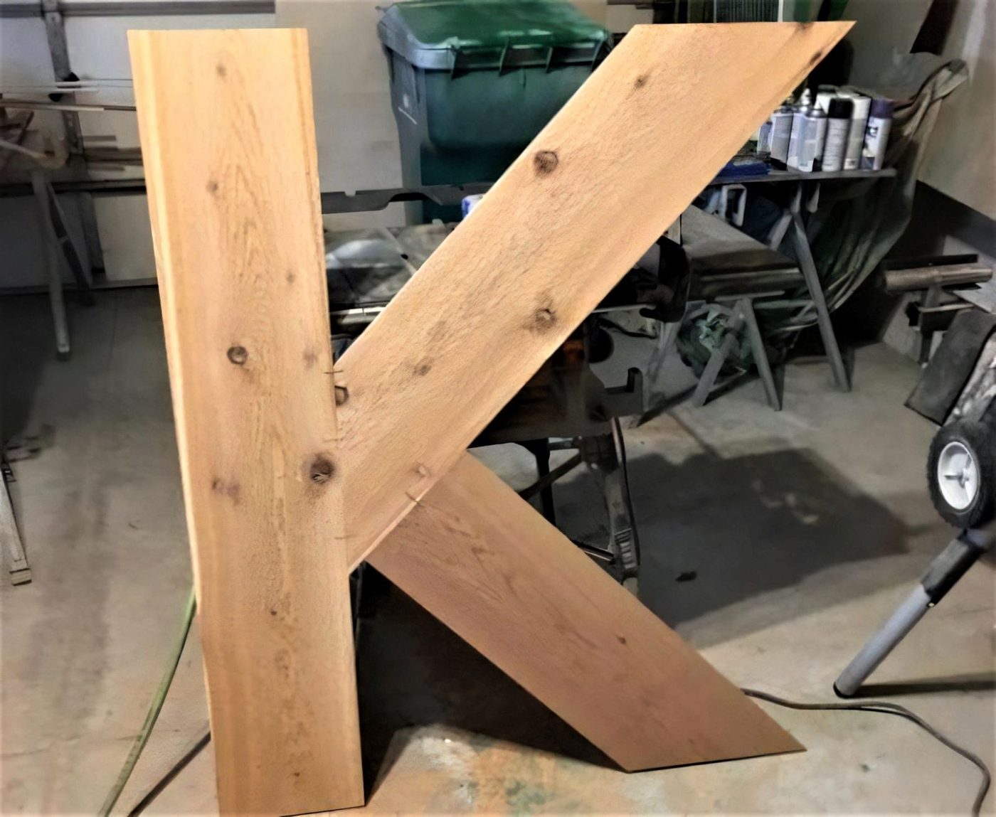 2 How To Build Your Own Large Outdoor Monogram Planter By Ellery Designs On @Bekob 4 E1468356937296 600x800 034503