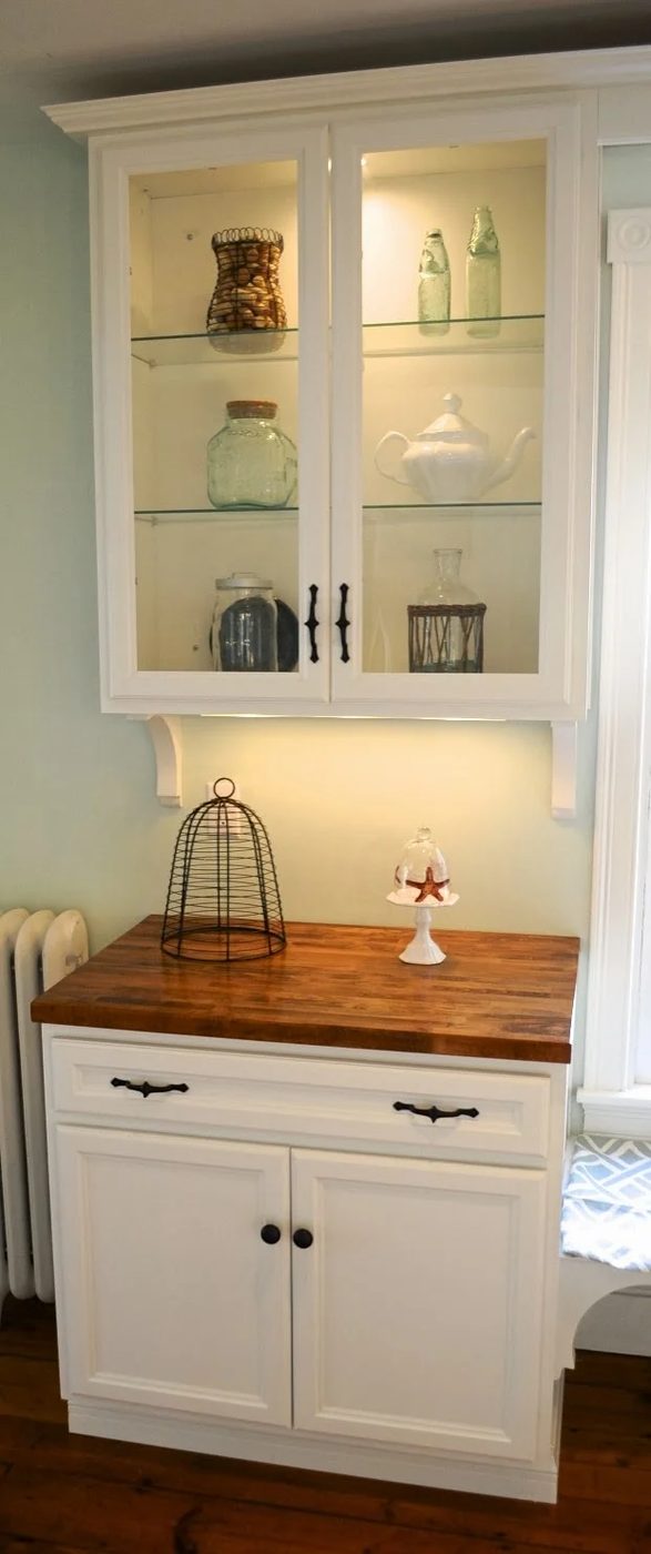 Create an Open Kitchen and Dining Area | SoPo Cottage featured on Bekob.com #openkitchen #renovation #newenglander