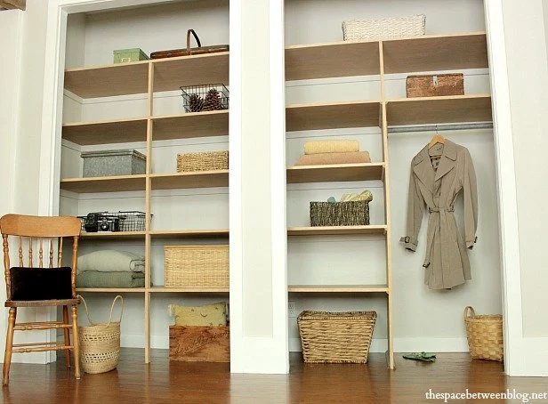 Wall to wall closet shelves