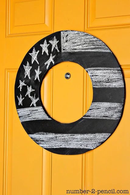 chalkboard-wreath