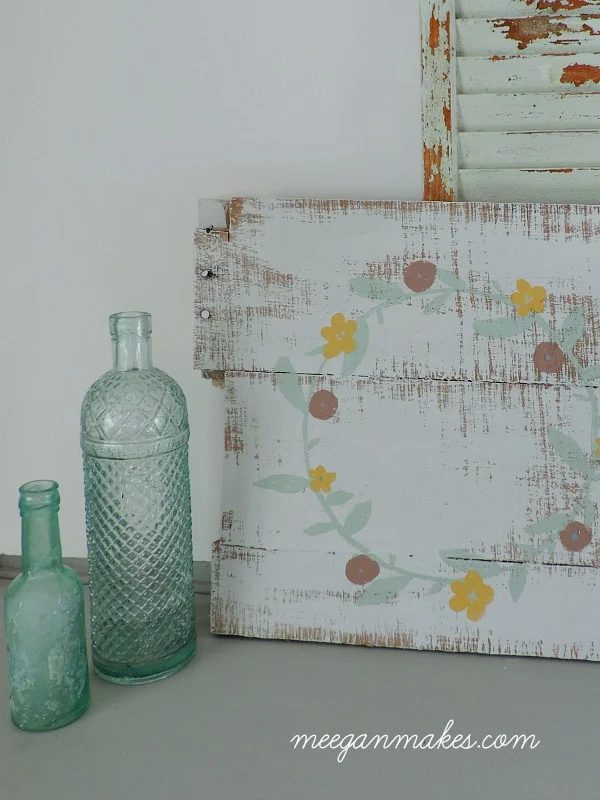 creative-handmade-pallet-projects-straightforward-handmade-handpainted-pallet-art-for-a-mantel-meegan-makes