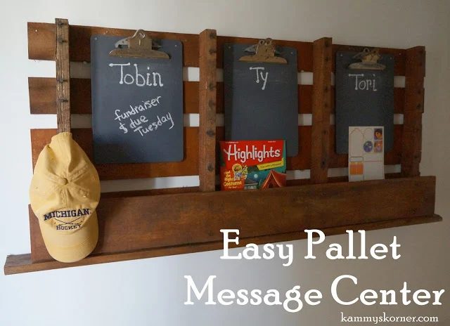 creative-handmade-pallet-projects-pallet-message-center-and-organizer-kammys-korner