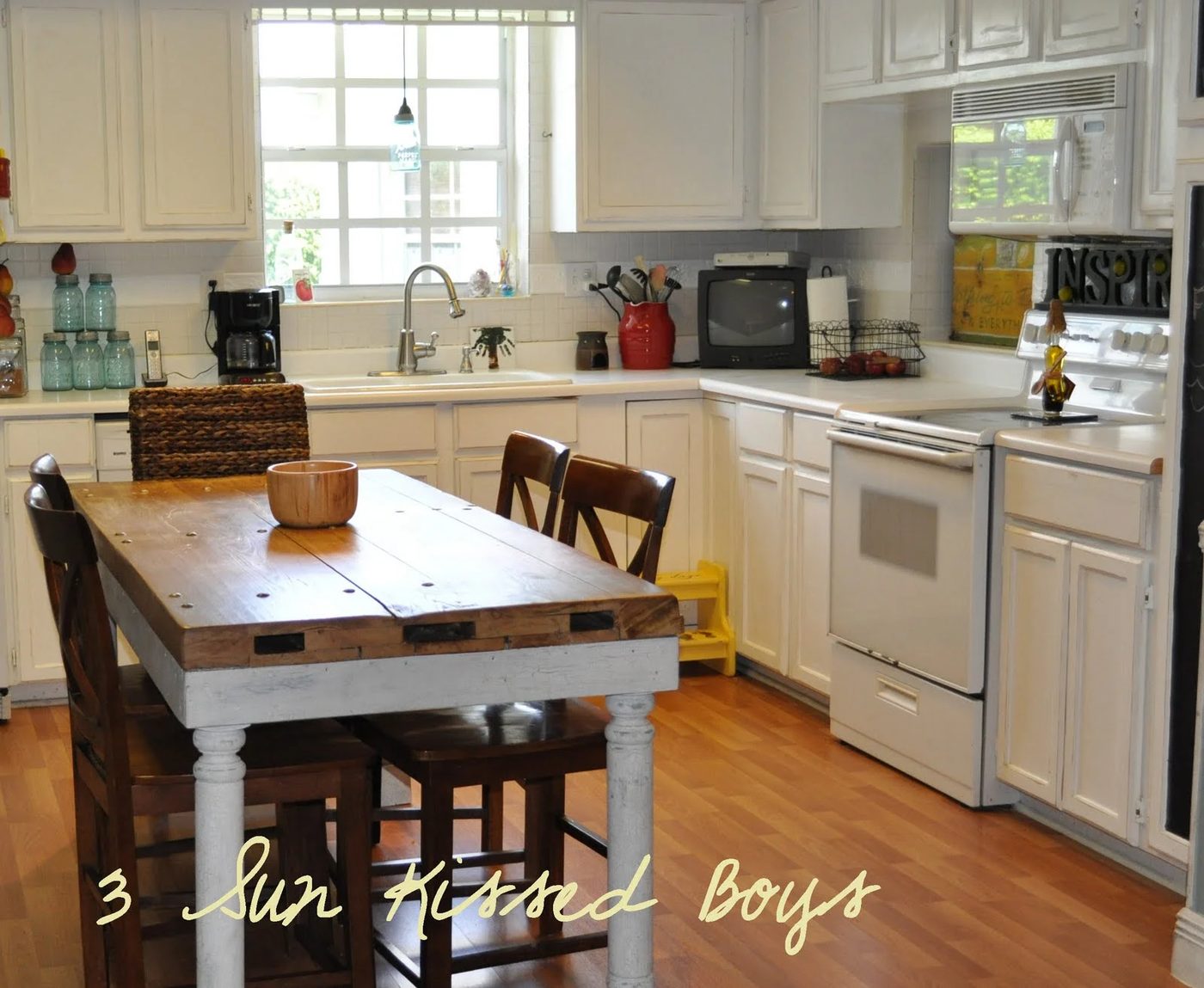 7 One color kitchenby 3 Sunkissed Boys featured on @Bekob before and after