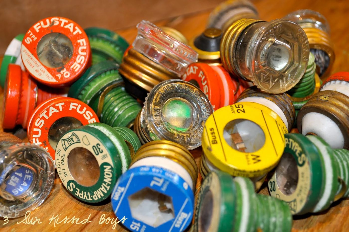 3 repurposed fuses as door hardware handmade walkthrough by 3 Sunkissed Boys featured on @Bekob