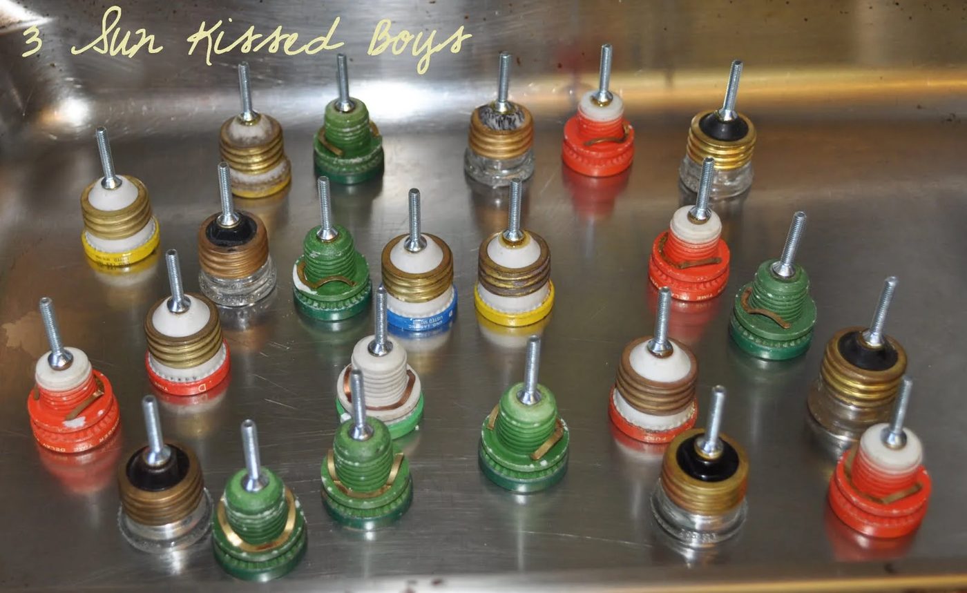 6 Reclaimed fuses help remake a kitchen on a modest-cost by 3 Sunkissed Boys featured on @Bekob