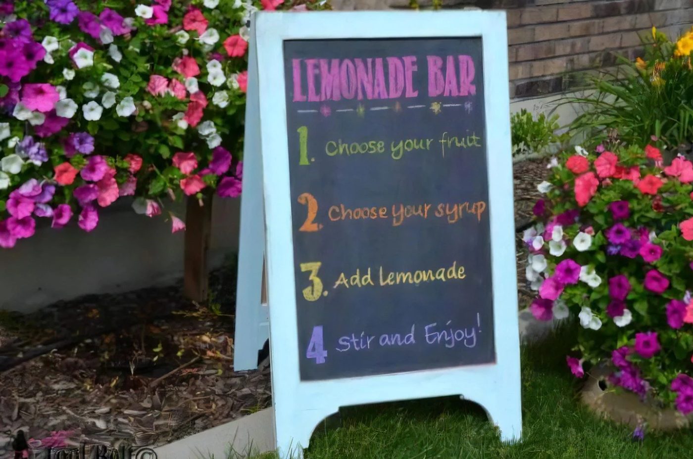 9 Handmade Chalkboard Easel Lemonade 112053