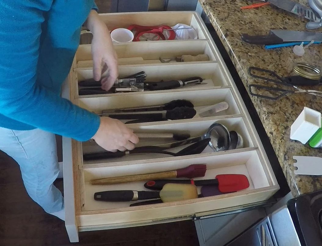 Utensil Drawer Organizer – Adjustable and Customizable