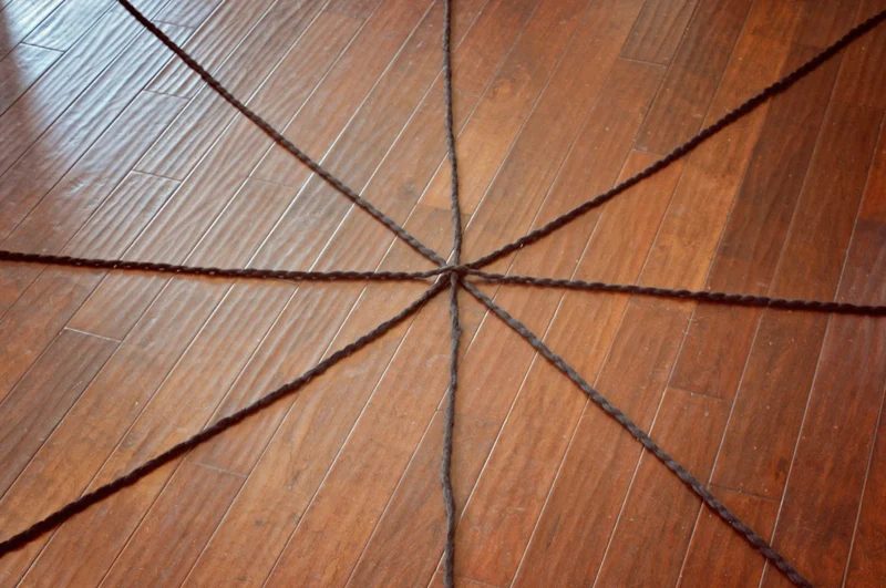 How to make an extra large spider web | straightforward decor for a Halloween party: an oversized yarn spiderweb, so straightforward to make but such a big impact! | direct Hallowe