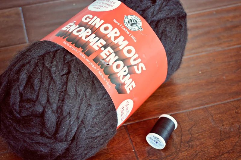 How to make an extra large spider web | straightforward decor for a Halloween party: an oversized yarn spiderweb, so straightforward to make but such a big impact! | direct Hallowe