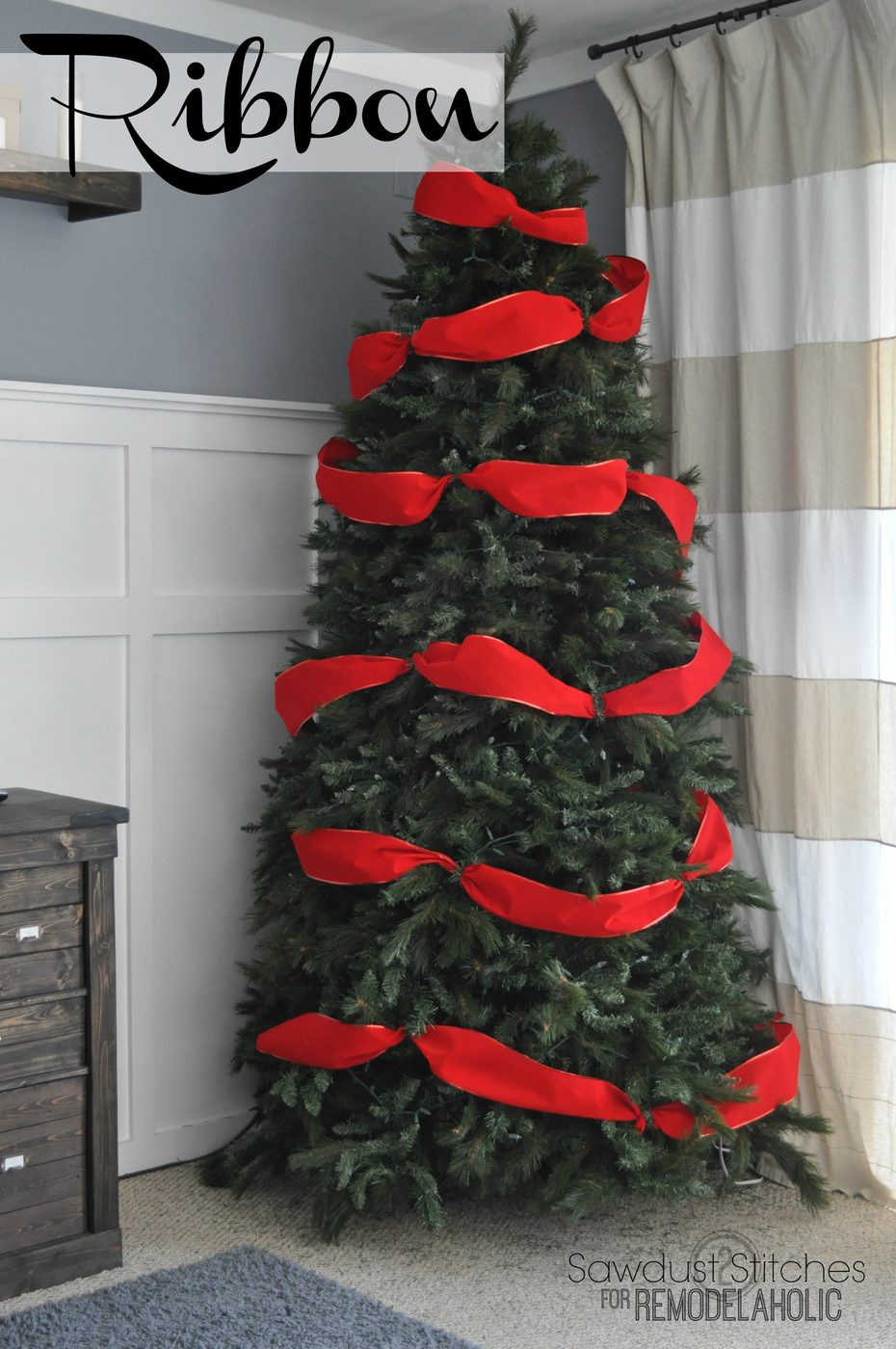 How to Decorate a Christmas Tree (like a professional) @Bekob #sawdust2stitches