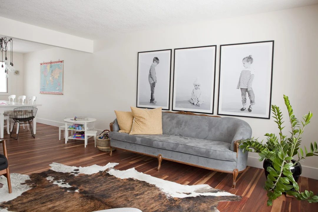 A minimalist home doesn't mean a boring home. Use these tips to decorate walls in your home while keeping things minimalist and direct. How to Decorate Walls as a Minimalist ~ Tips