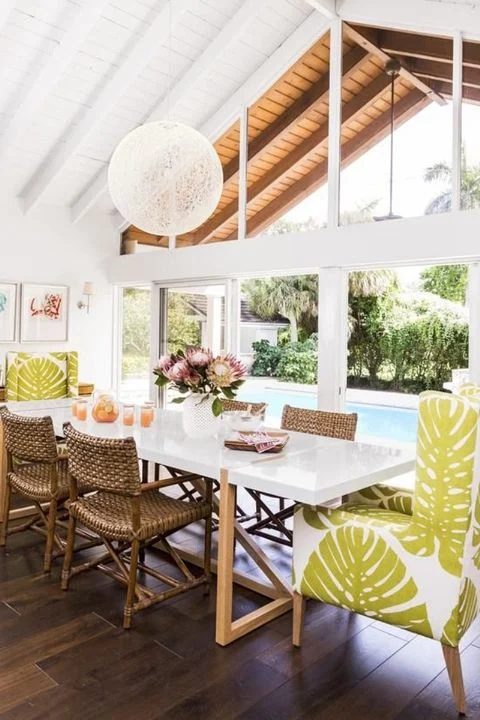 Inspiration and tips for decorating a casual coastal dining room