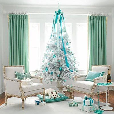 bright turquoise blue christmas tree - Southern Living via @Bekob