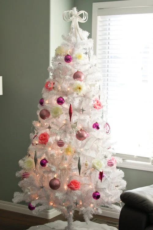 shades of pink christmas tree - Rachel Denbow via @Bekob