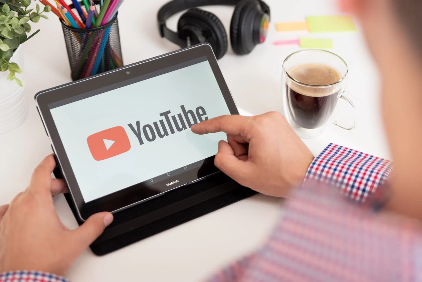 Watching Youtube Dp
