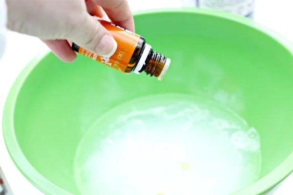 Handmade-Bathroom-Cleaner-With-Essential-Oils