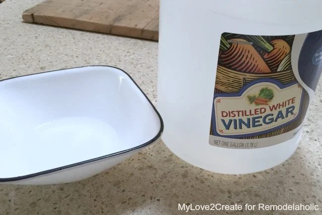 white vinegar to clean wood, MyLove2Create for Bekob
