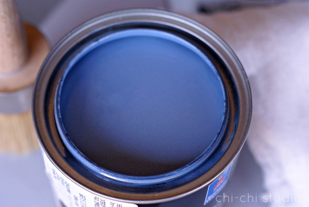 ChiChi Studio blue paint