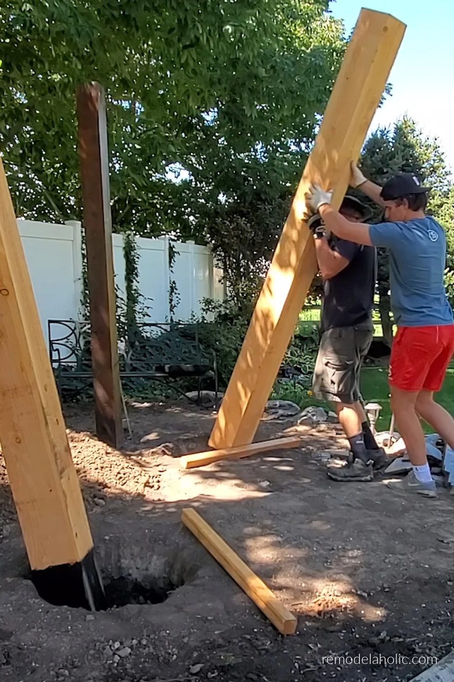 Place And Level Arbor Swing Post 8x8 In 3ft Hole 03, Bekob