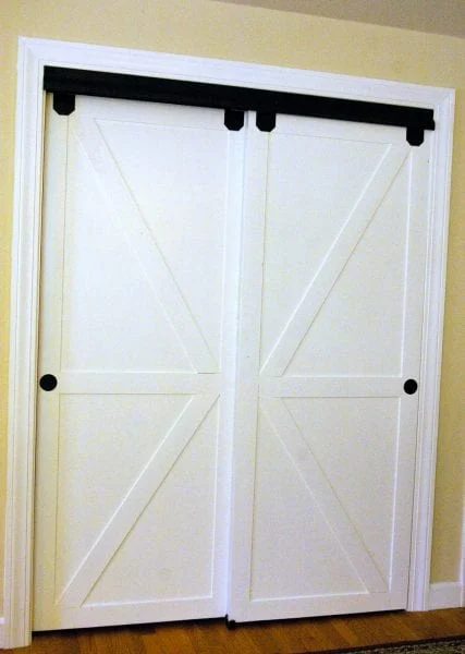 Diy Faux Barn Doors On A Sliding Bypass Closet Door 02 Featured On @Bekob Edit 427x600